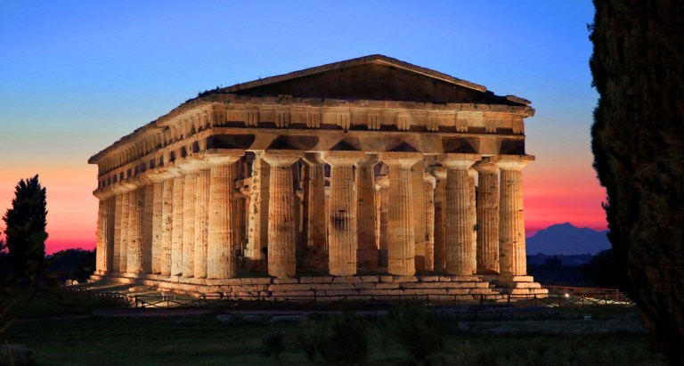 Paestum_night